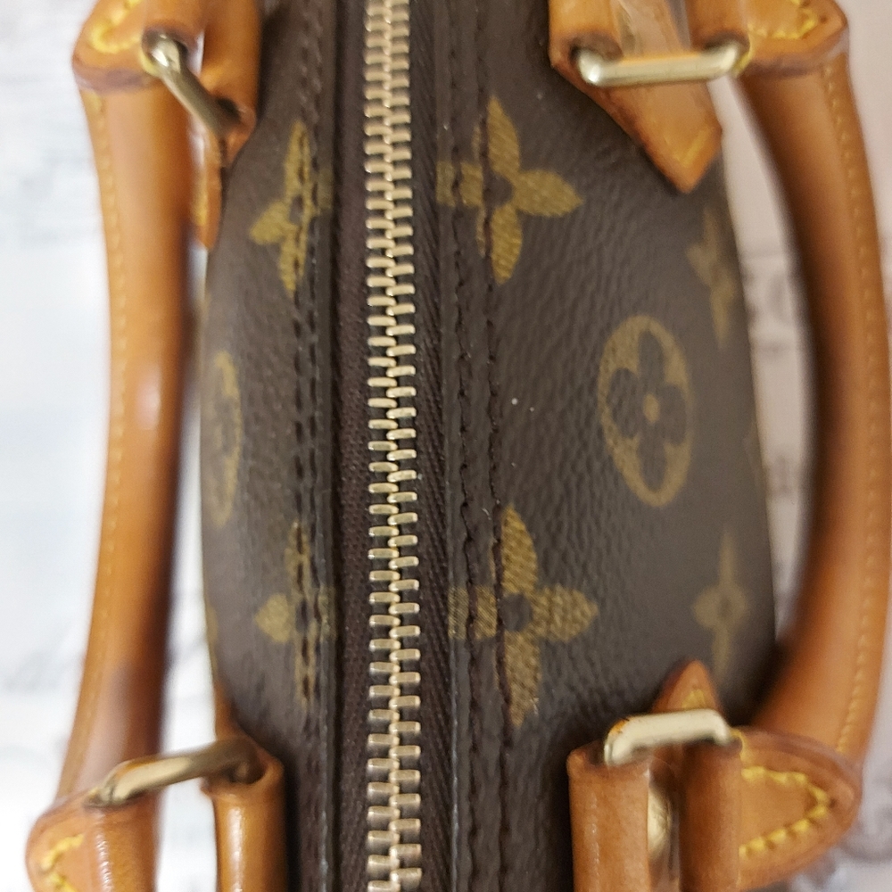 πSOLDπ Louis Vuitton Monogram Speedy Mini Sac HL - Picture 10 of 16